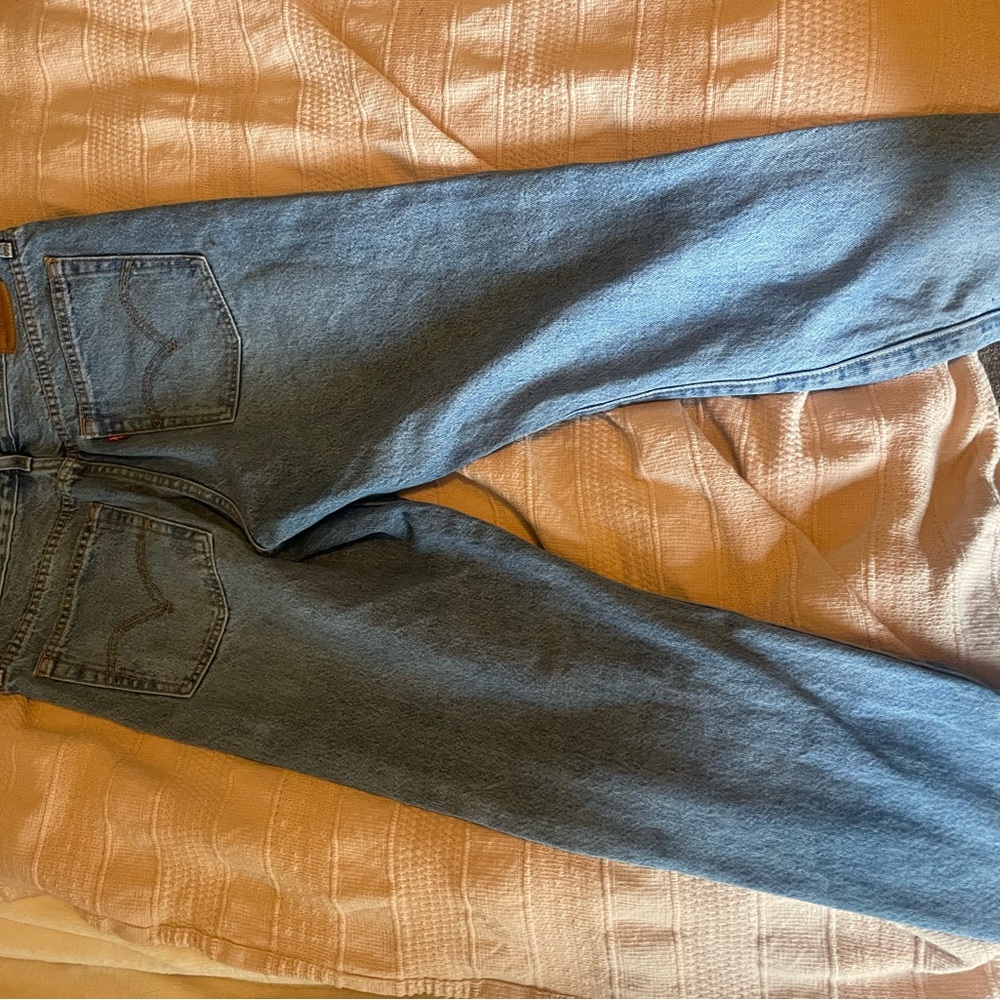 Levi wedgie Jean size 30